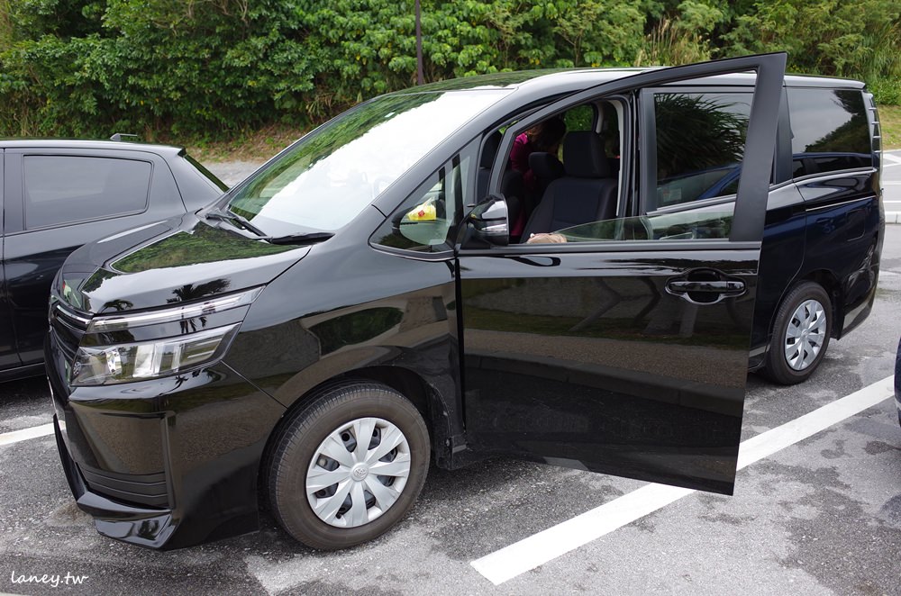 沖繩租車推薦 富士租車FUJI RENT A CAR 近奧武山溜滑梯公園