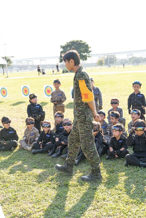 活動│三重大都會公園-小兵日記兒童軍事體驗營，體驗一日當兵訓練