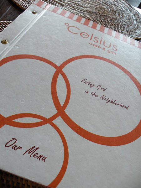 中午到秘笈介紹可以看海景的餐廳(Celsius cafe)休息吃飯